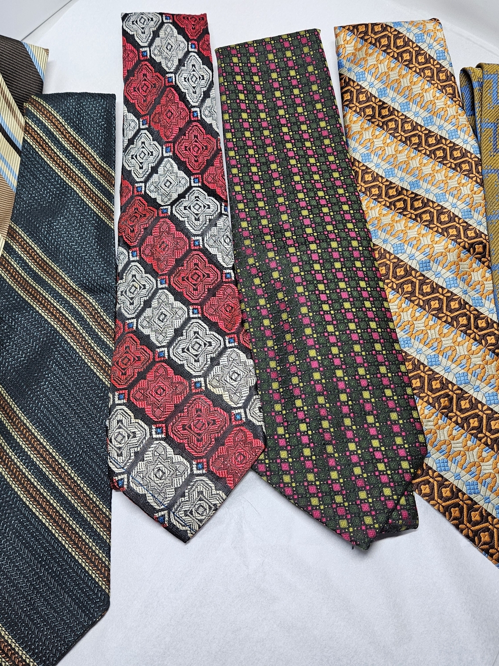 Bundle Lot Of 9  Vintage Mens Ties Neckties - Picture 2 of 4